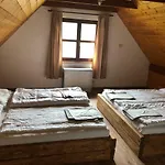 V Podkrkonosi- Oto, Prade