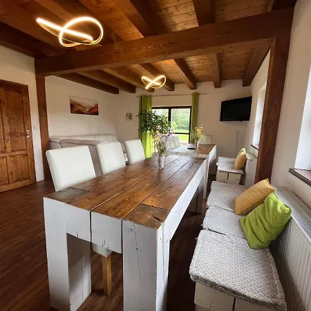 Casa vacanze V Podkrkonosi- Oto, Prade